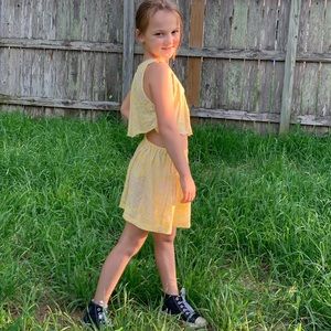 Take an old blouse and make a child’s outfits